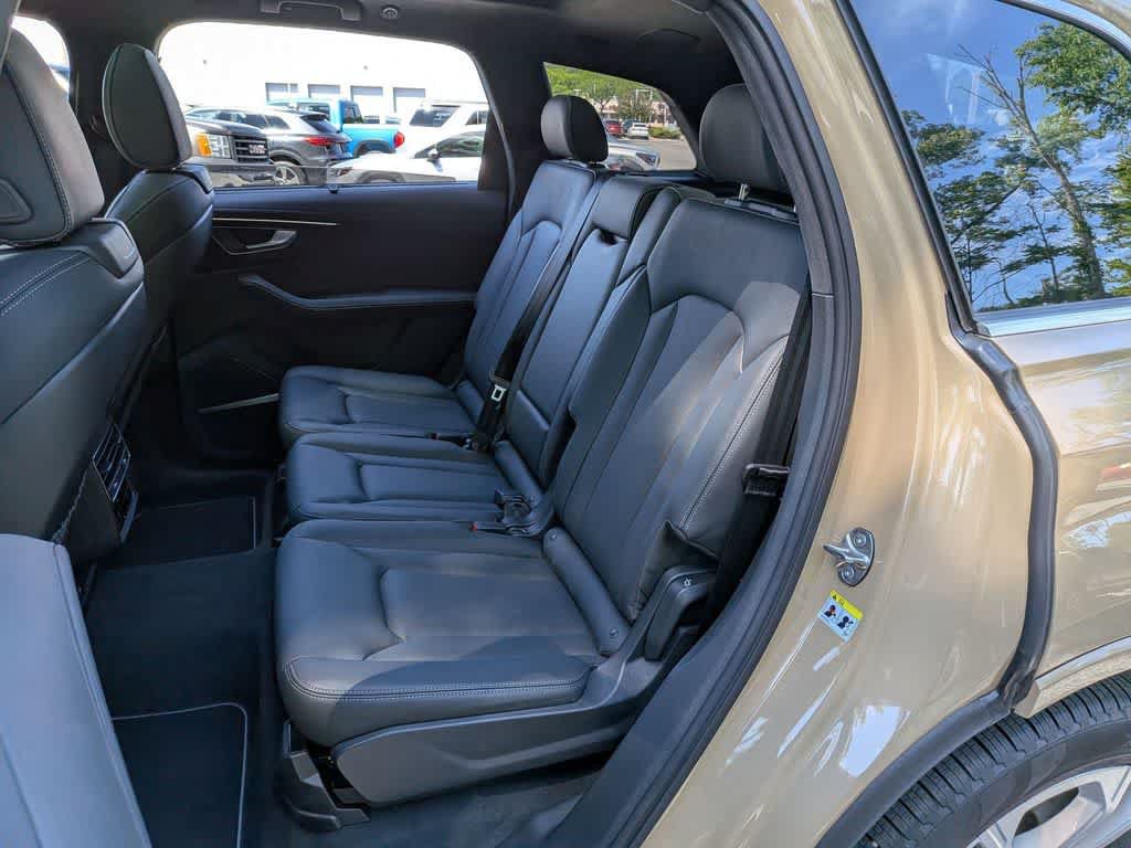Certified 2025 Audi Q7 3.0T Prestige AWD/4WD image 19