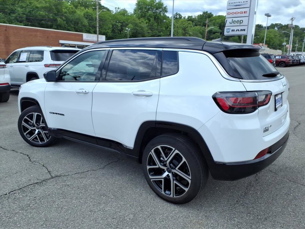 Used 2025 Jeep Compass Limited w/ Elite Group AWD/4WD image 6