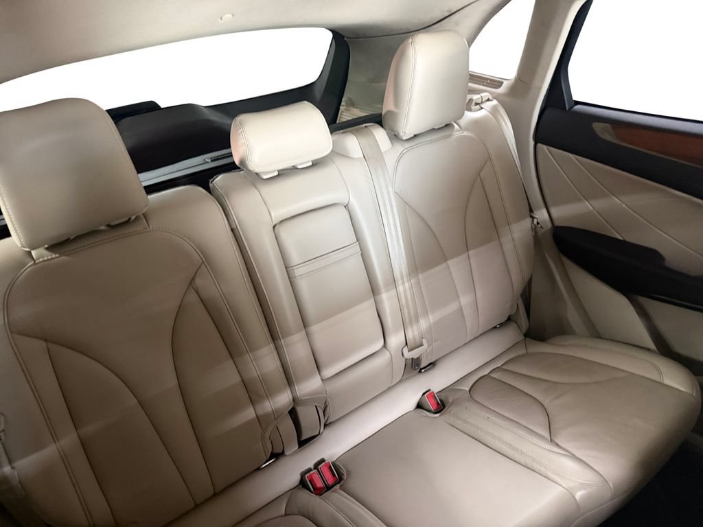 Used 2019 Lincoln MKC Select w/ Select Plus Package FWD image 28