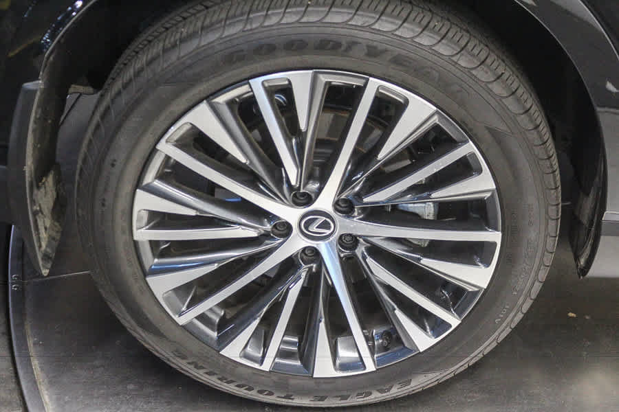Used 2025 Lexus RX 350 Premium Plus w/ Convenience Package FWD image 9