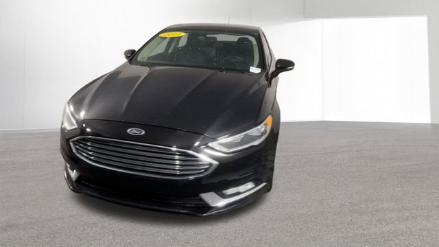 Used 2017 Ford Fusion Titanium image 4