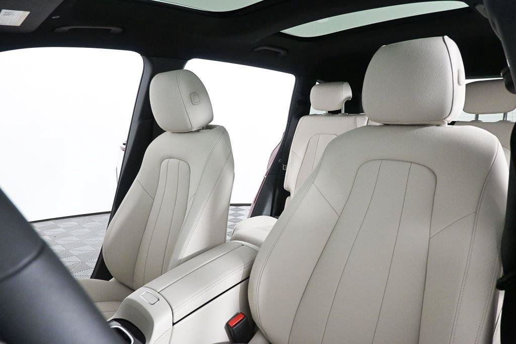 New 2026 Mercedes-Benz GLB 250 image 5