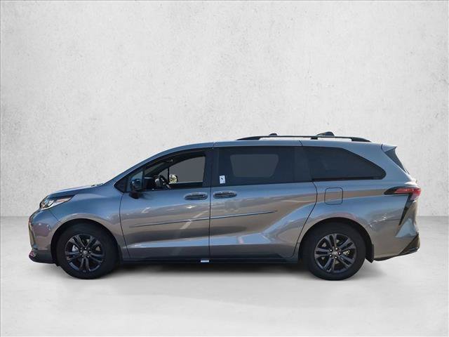 Used 2026 Toyota Sienna XSE AWD/4WD image 8