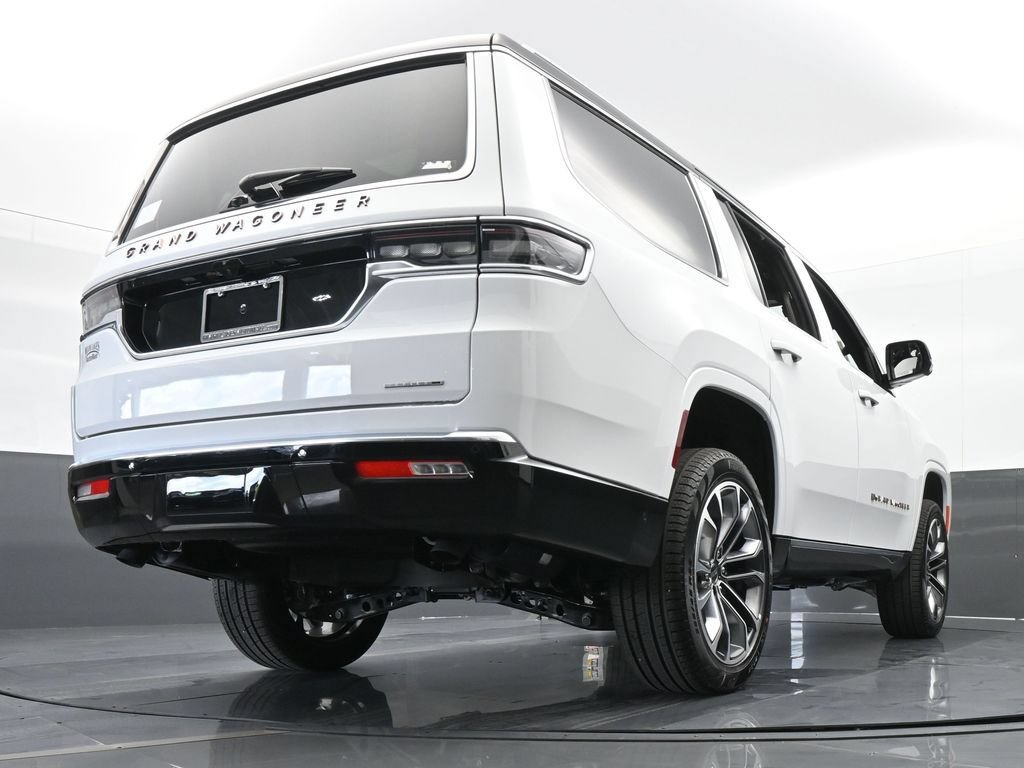 Used 2024 Jeep Grand Wagoneer Series III AWD/4WD image 54