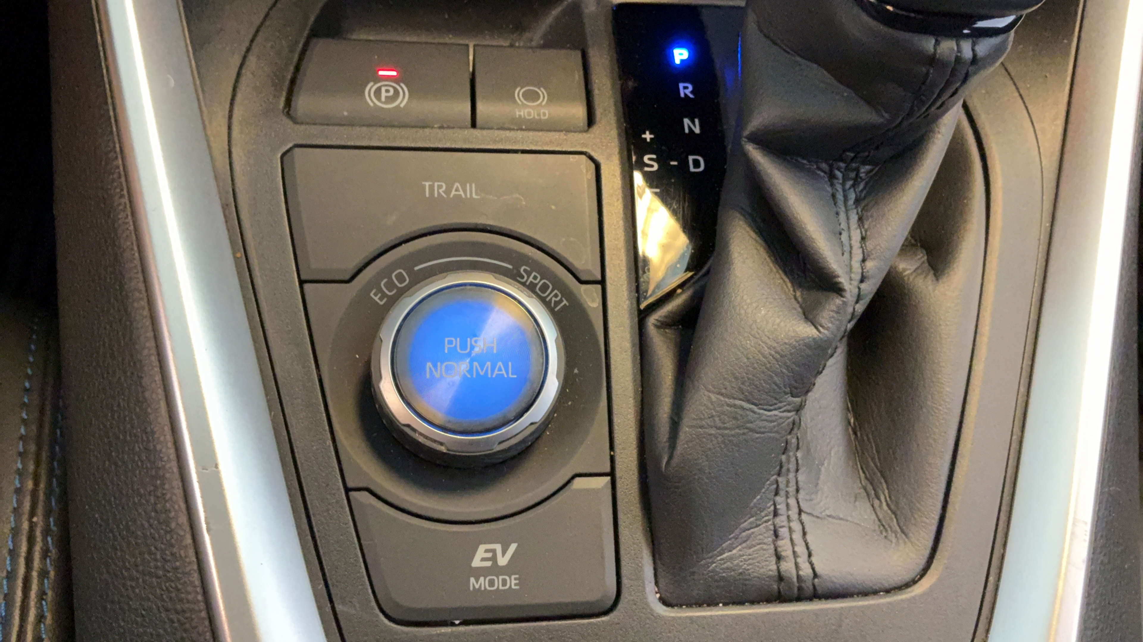 Used 2024 Toyota RAV4 XSE w/ Advanced Technology Package AWD/4WD image 15