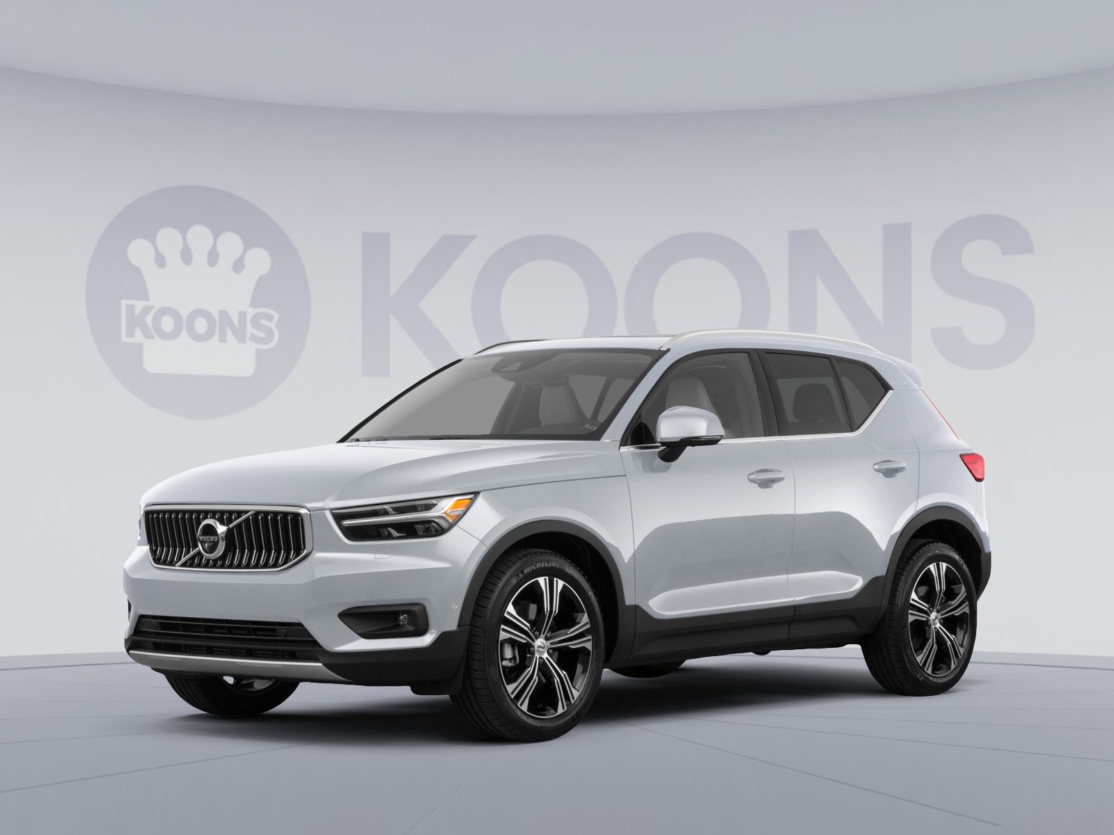 Used 2020 Volvo XC40 T5 Momentum w/ Protection Package