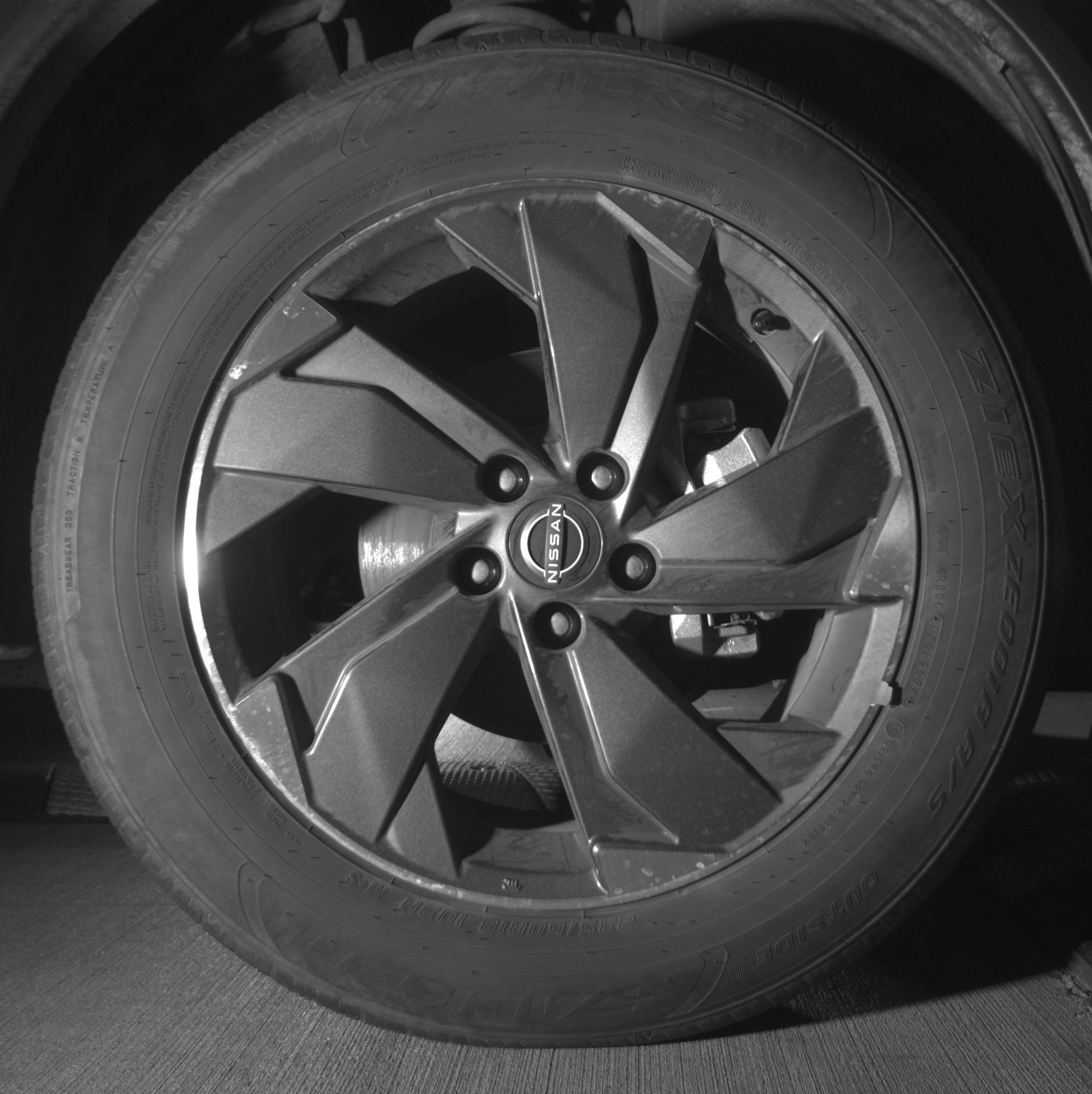 Used 2025 Nissan Rogue SV FWD image 13