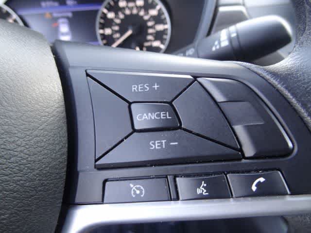 Used 2025 Nissan Altima 2.5 SV FWD image 17