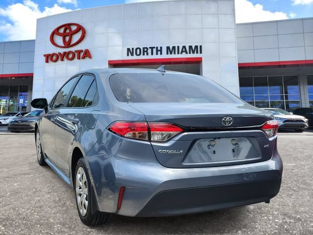 Used 2026 Toyota Corolla LE FWD image 3