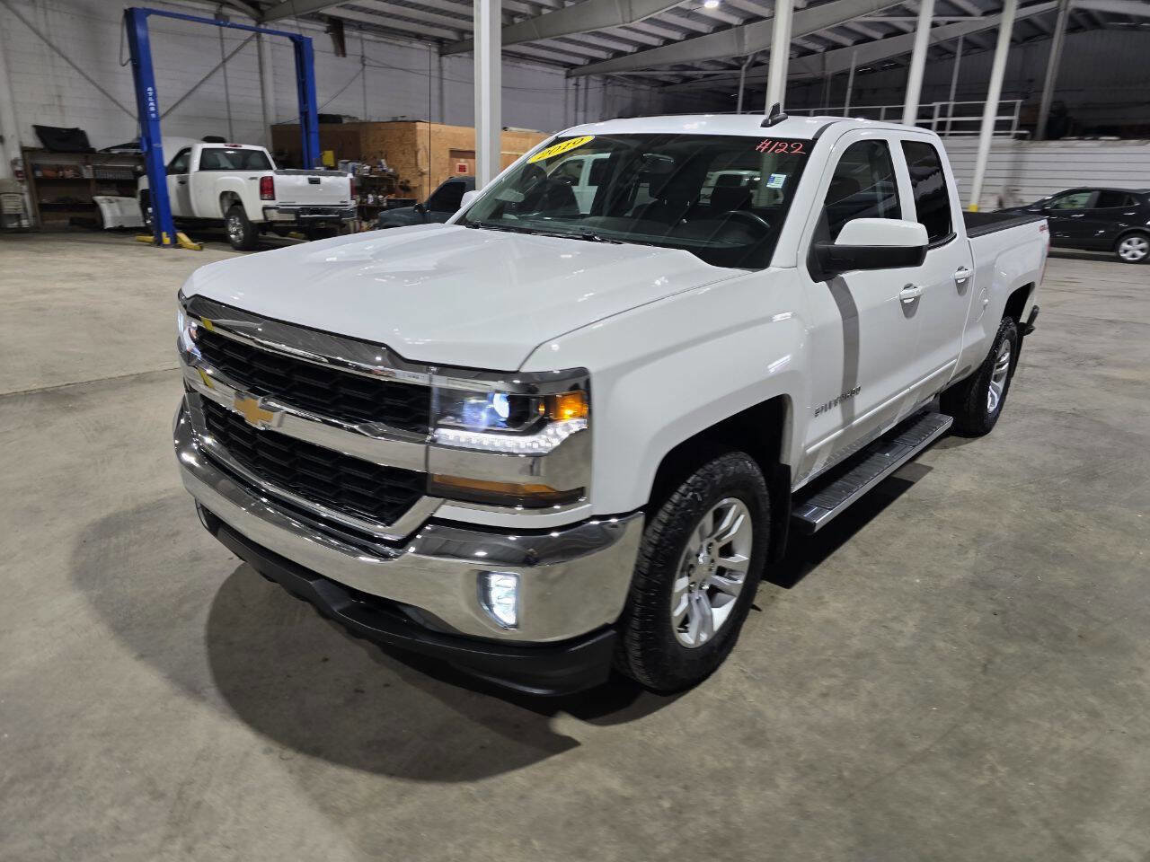 Used 2019 Chevrolet Silverado 1500 LT w/ All Star Edition AWD/4WD image 2