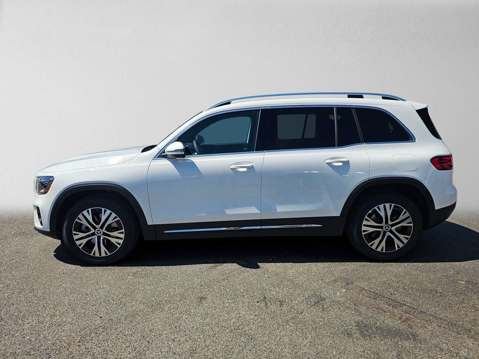 New 2026 Mercedes-Benz GLB 250 image 6