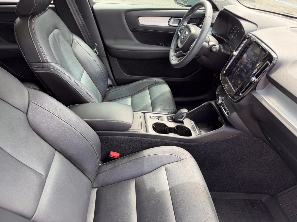 Used 2019 Volvo XC40 T5 Momentum AWD/4WD image 15