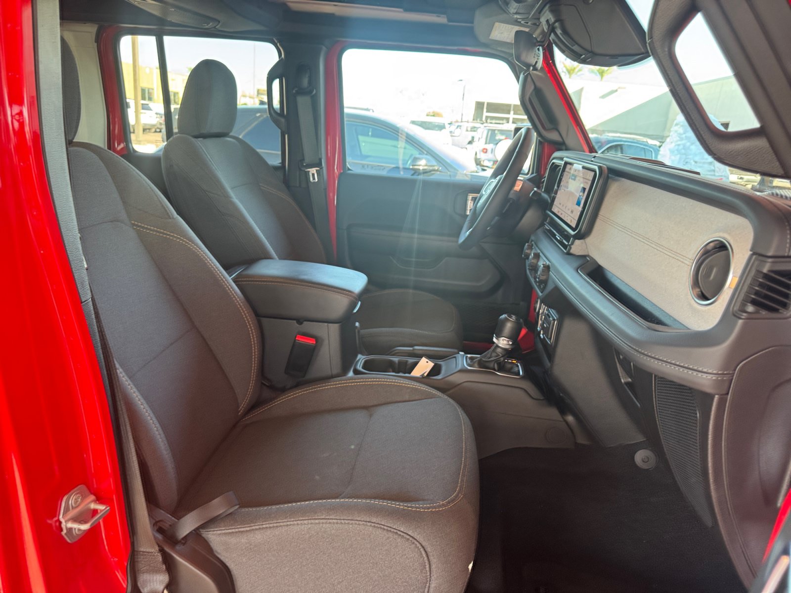 Used 2026 Jeep Wrangler Unlimited Sahara AWD/4WD image 31