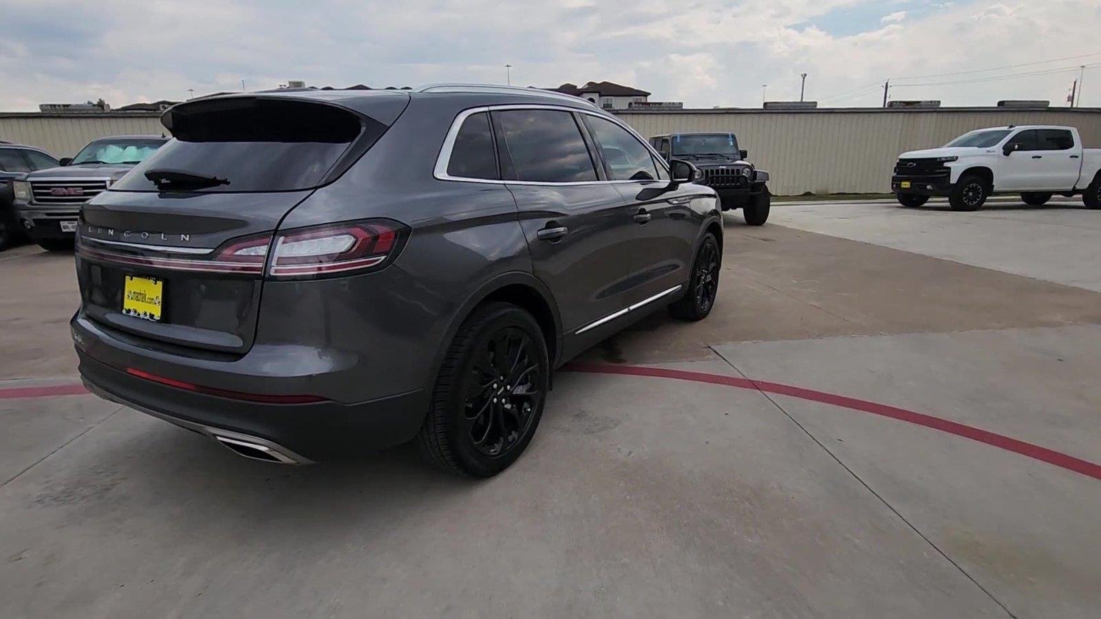 Used 2022 Lincoln Nautilus Reserve FWD image 8