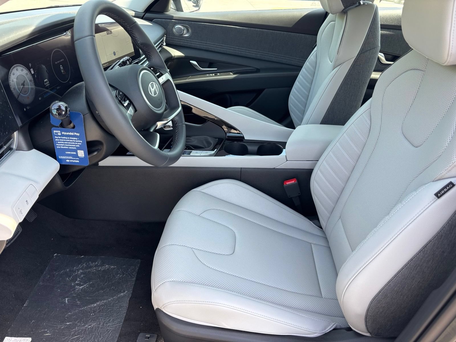 New 2026 Hyundai Elantra Limited FWD image 11