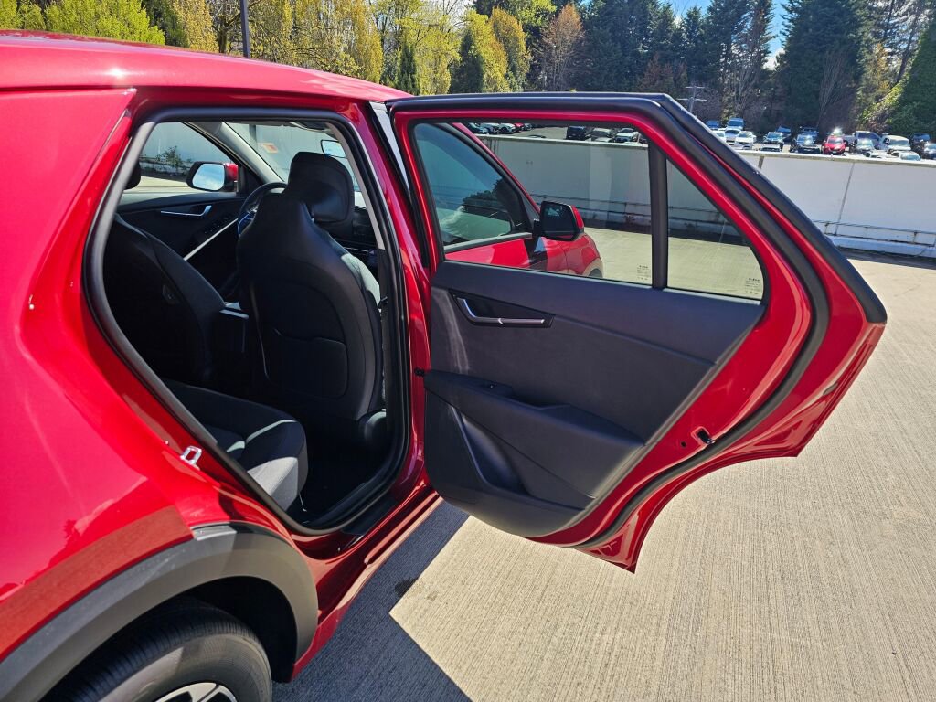 New 2026 Kia Niro LX FWD image 24