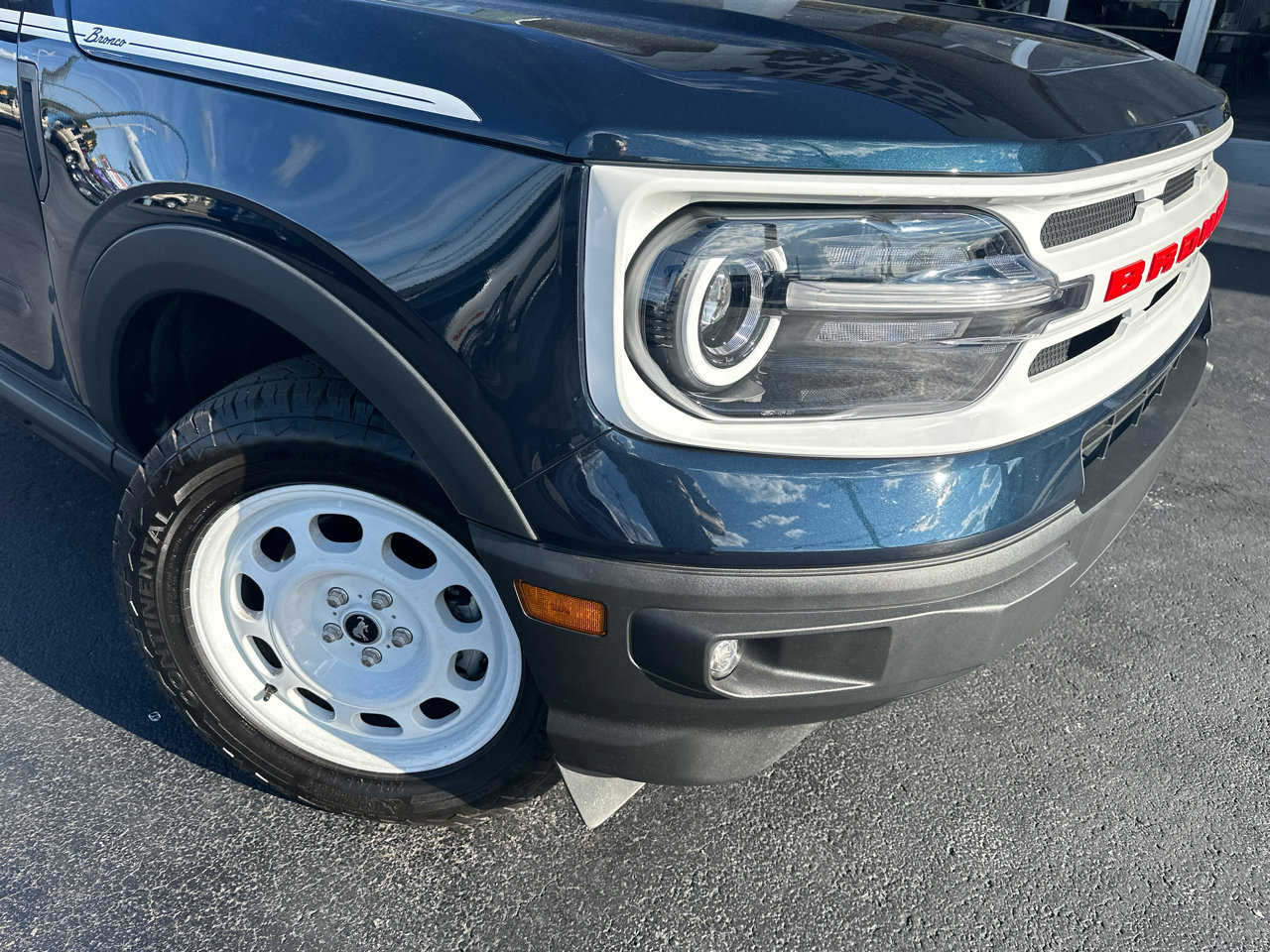 Used 2023 Ford Bronco Sport Heritage w/ Heritage Convenience Package image 3