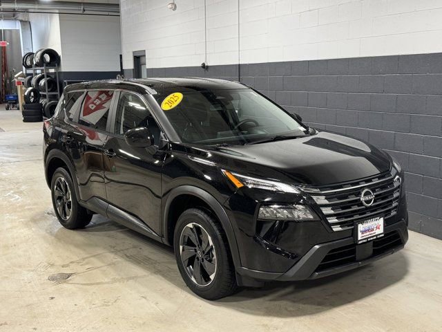 Used 2025 Nissan Rogue SV image 5