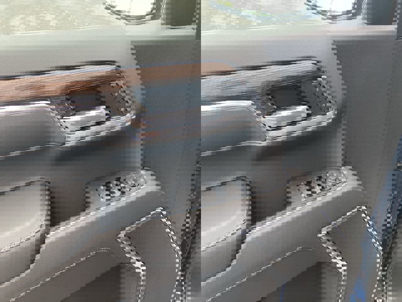 Used 2022 Chevrolet Equinox Premier image 21