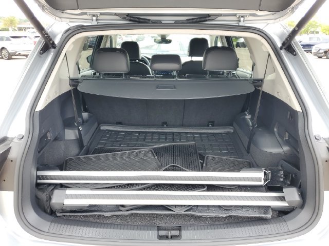 Used 2022 Volkswagen Tiguan SE FWD image 7