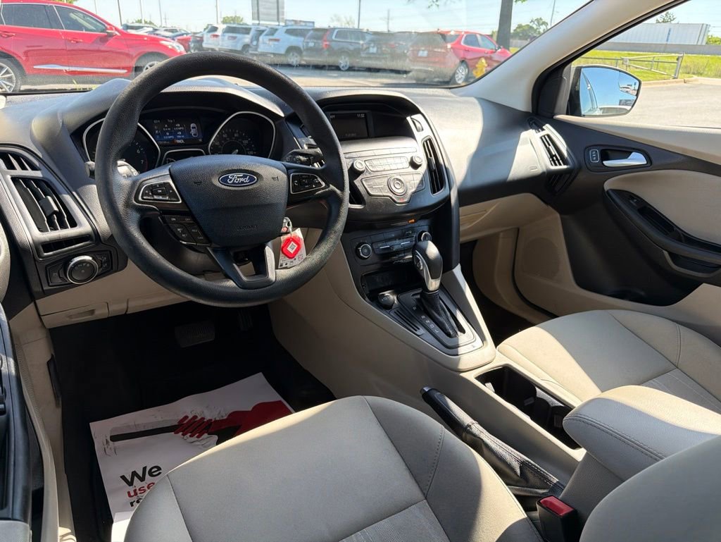 Used 2018 Ford Focus SE FWD image 13