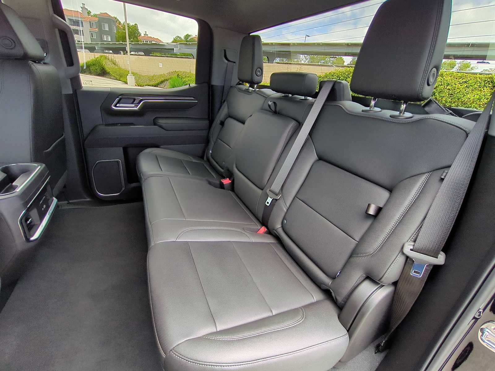 New 2026 Chevrolet Silverado 1500 LTZ w/ Z71 Off-Road Package AWD/4WD image 23