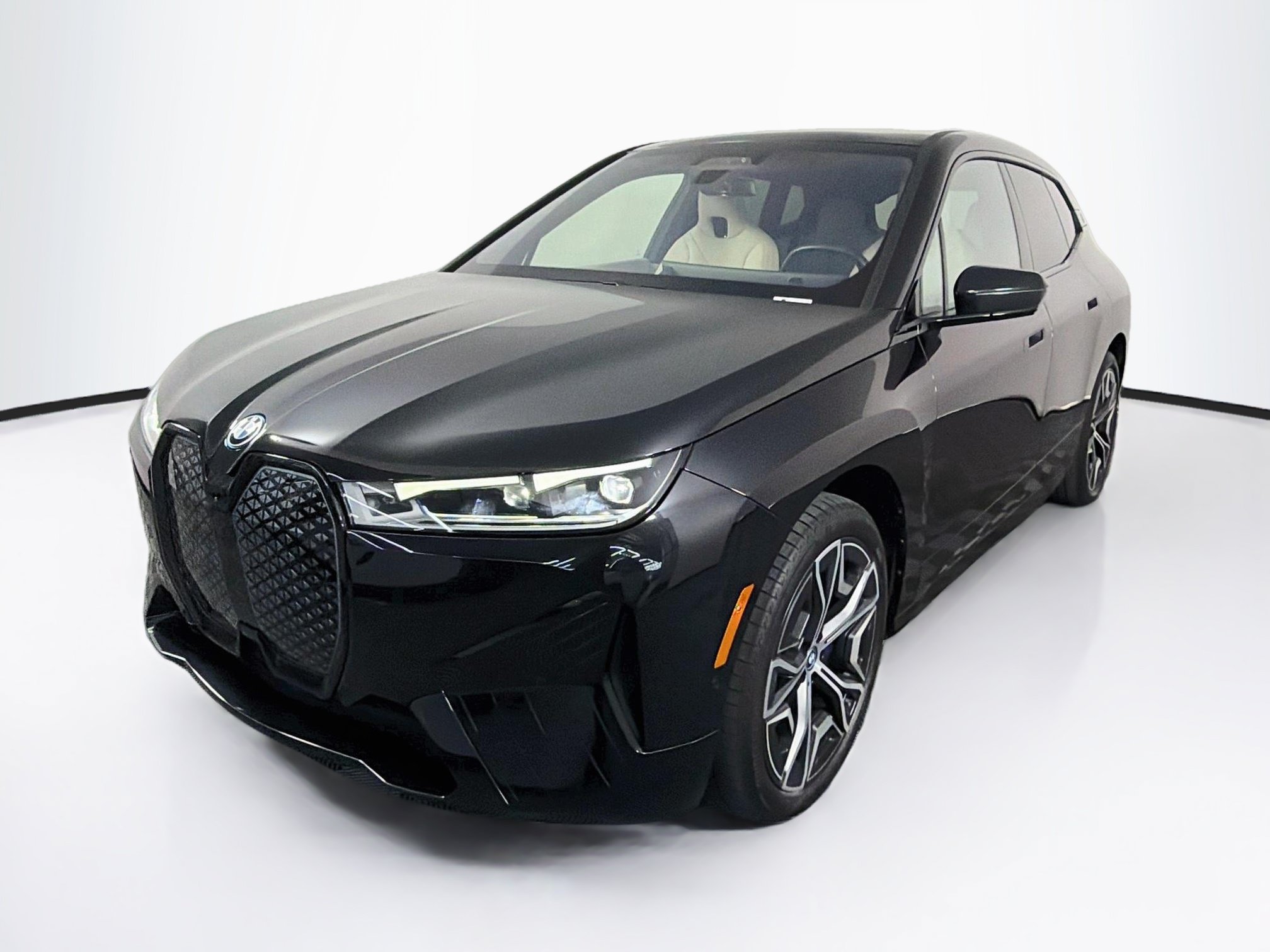Used 2024 BMW iX xDrive50 w/ Premium Package AWD/4WD image 3