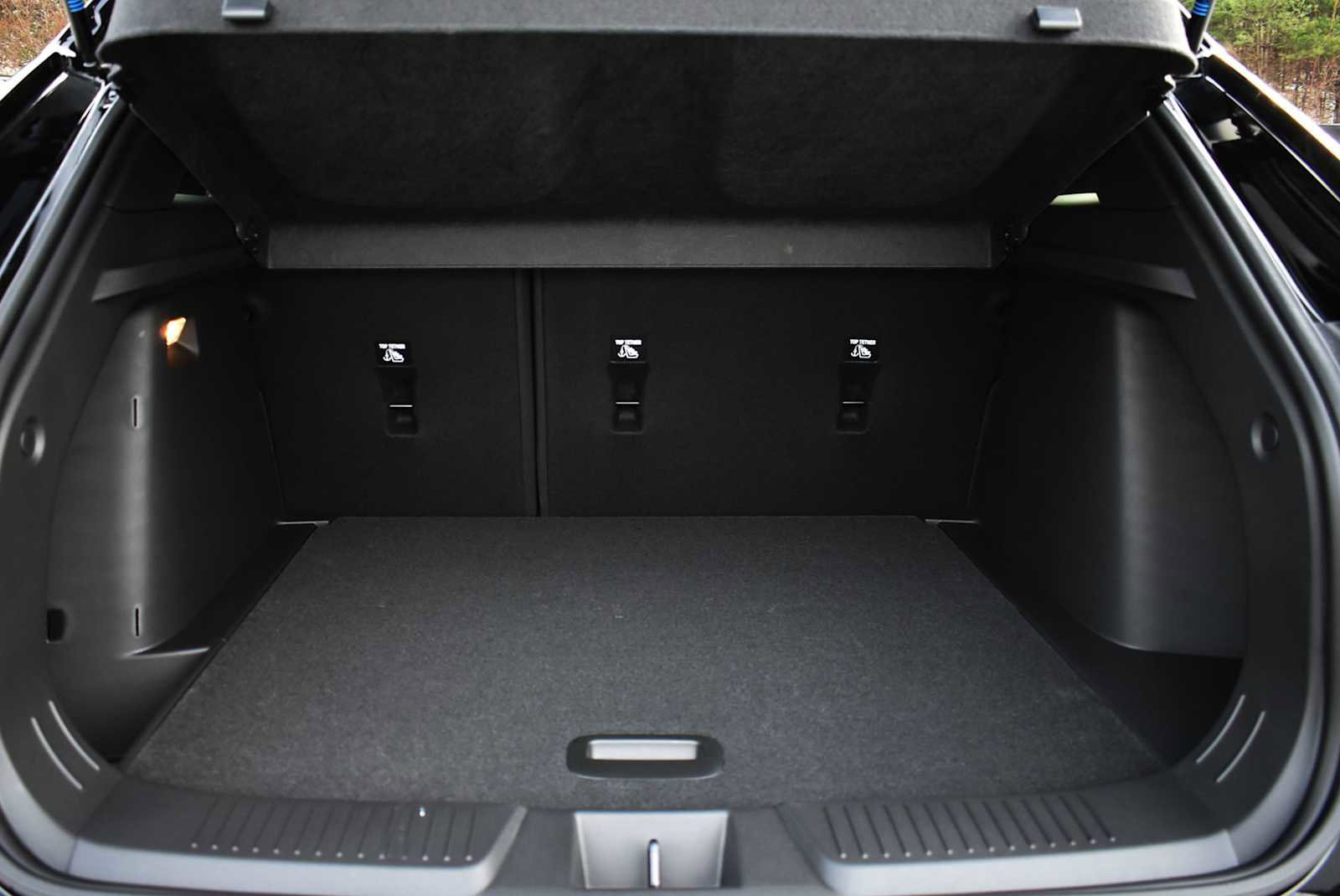 New 2026 Chevrolet Trax RS w/ Sunroof Package image 8