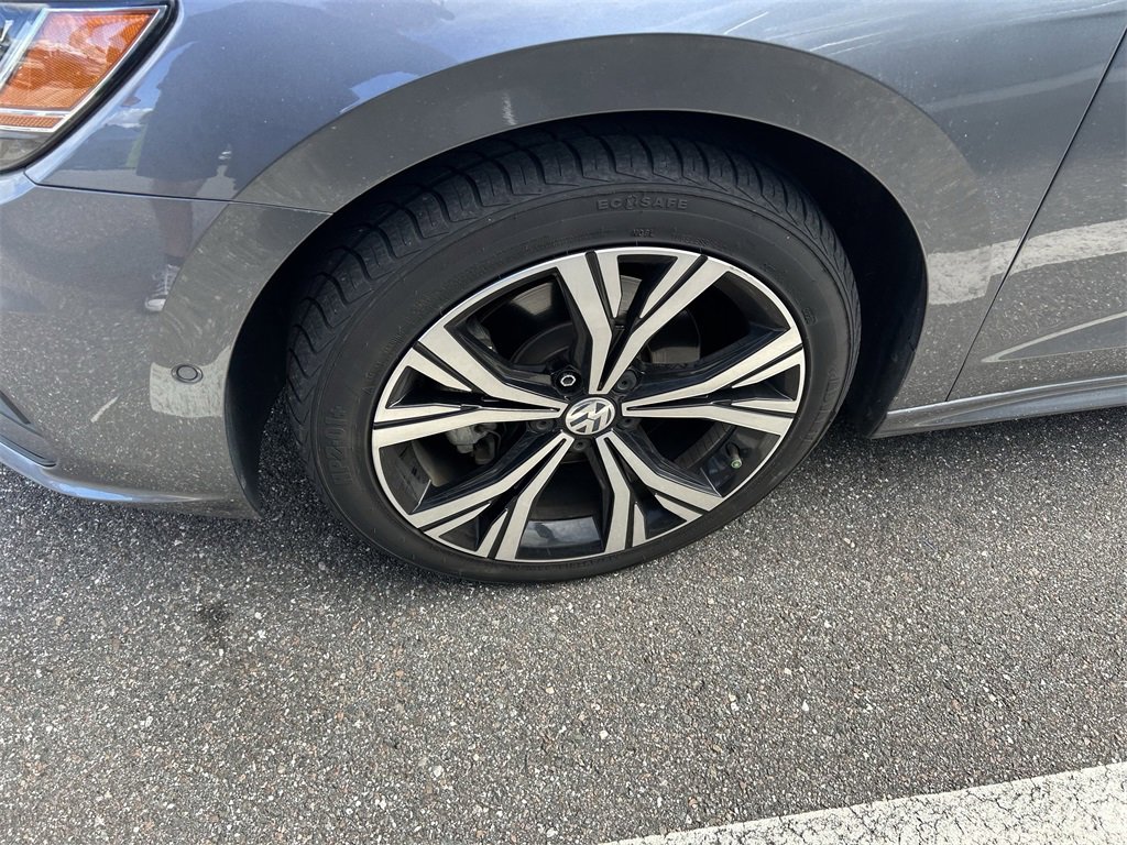 Used 2020 Volkswagen Passat 2.0T SEL image 10