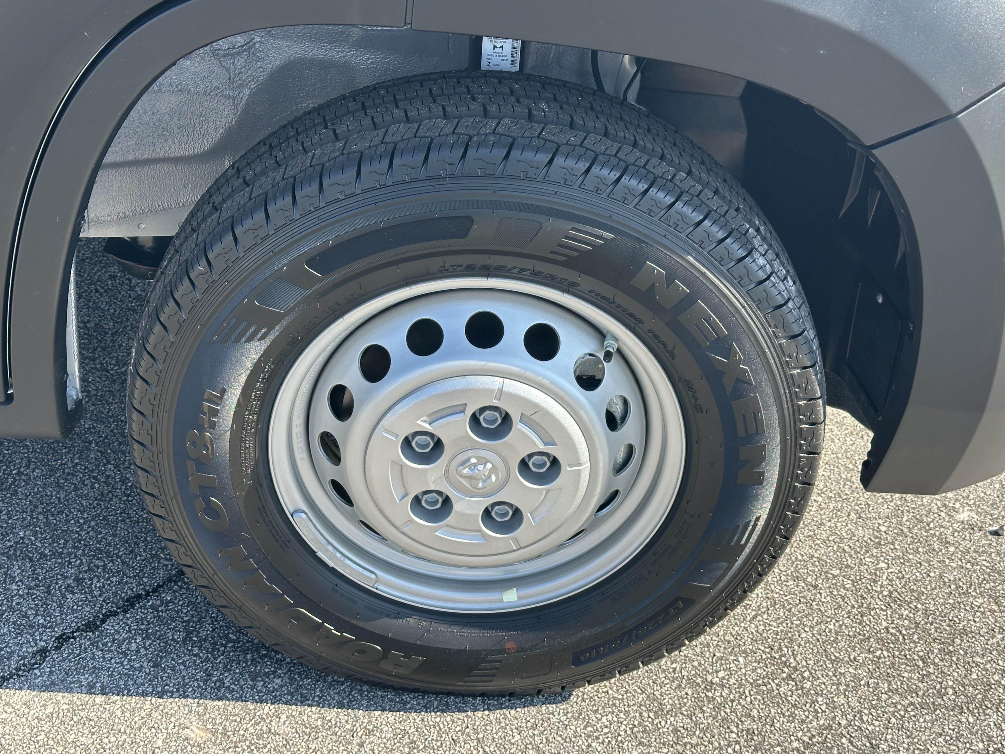 Used 2026 RAM ProMaster 1500 w/ Safety Group FWD image 13