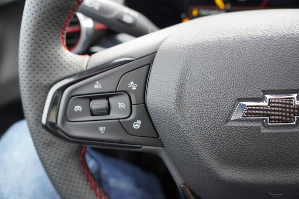 New 2026 Chevrolet Trax RS w/ Sunroof Package FWD image 15