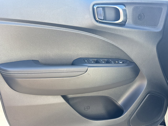 New 2026 Hyundai Venue SEL FWD image 9