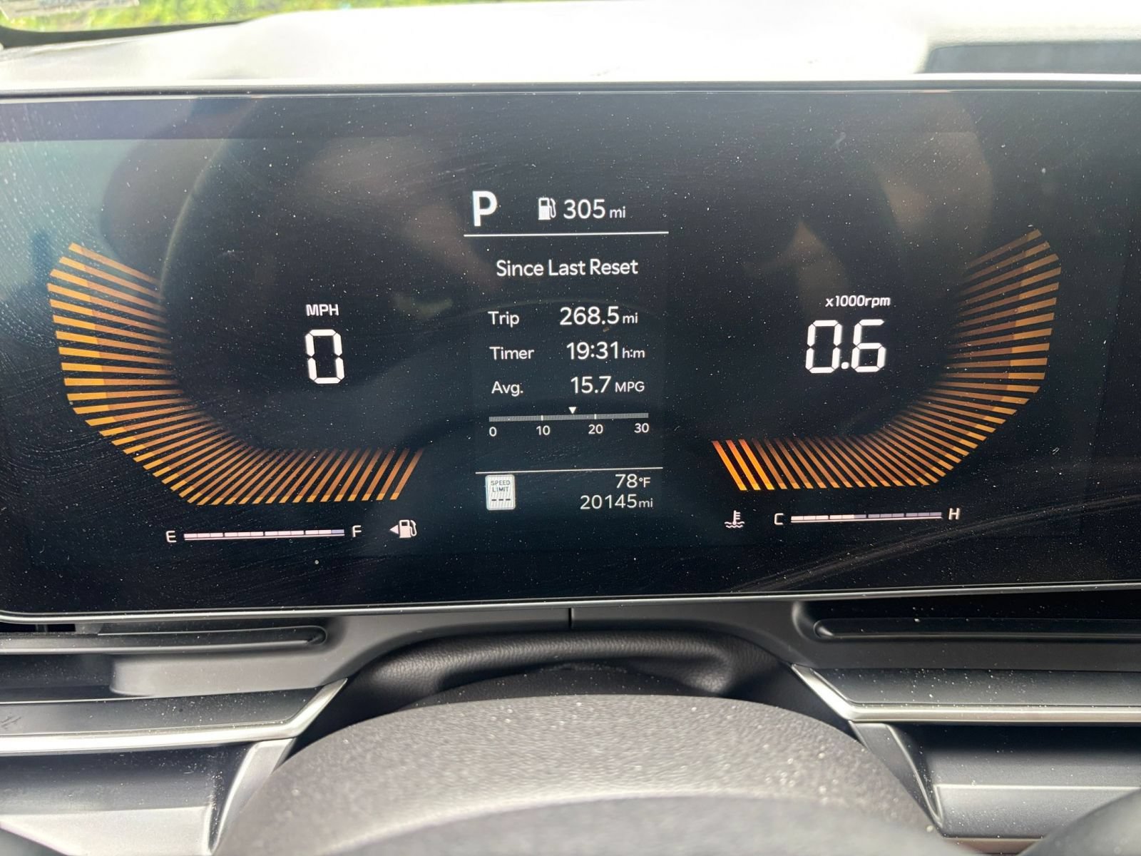 Used 2026 Kia Carnival FWD image 42