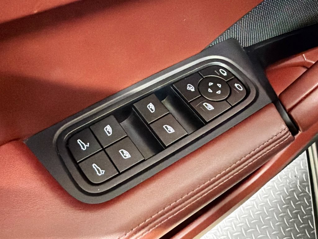 Certified 2024 Porsche Cayenne S AWD/4WD image 19