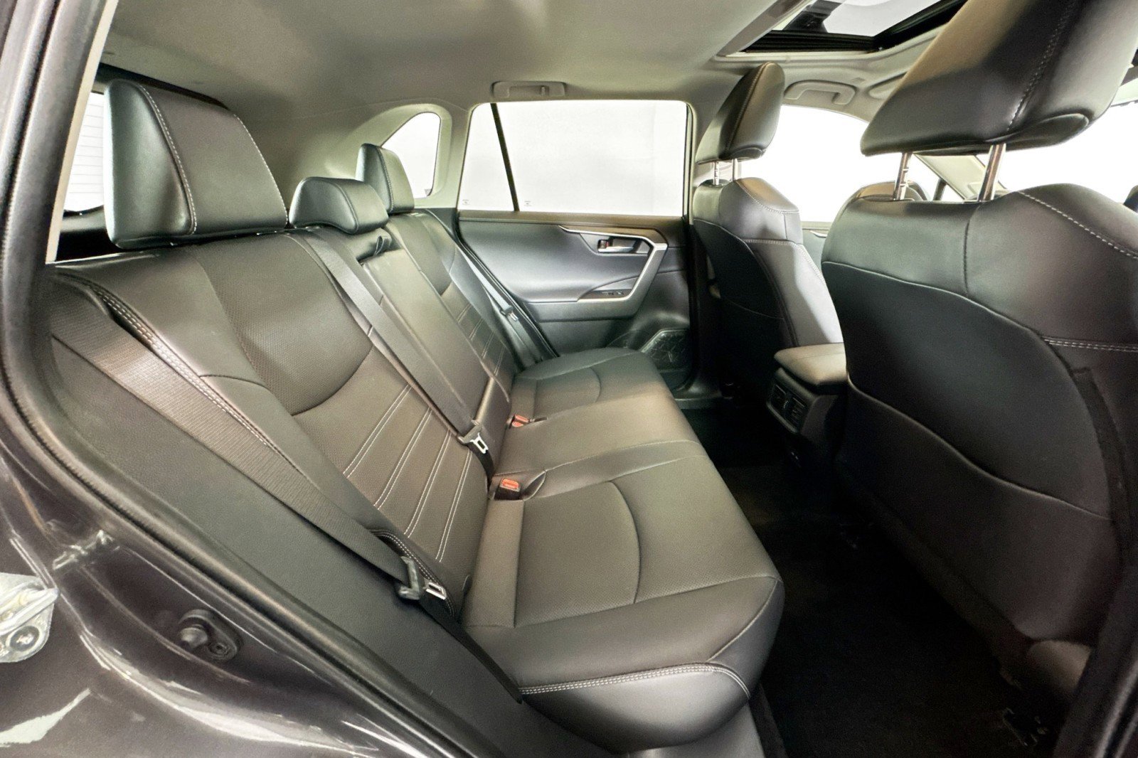 Used 2024 Toyota RAV4 Limited image 26