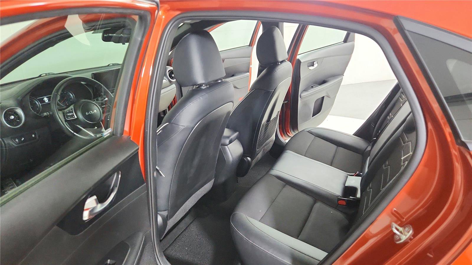Used 2023 Kia Forte GT-Line FWD image 16