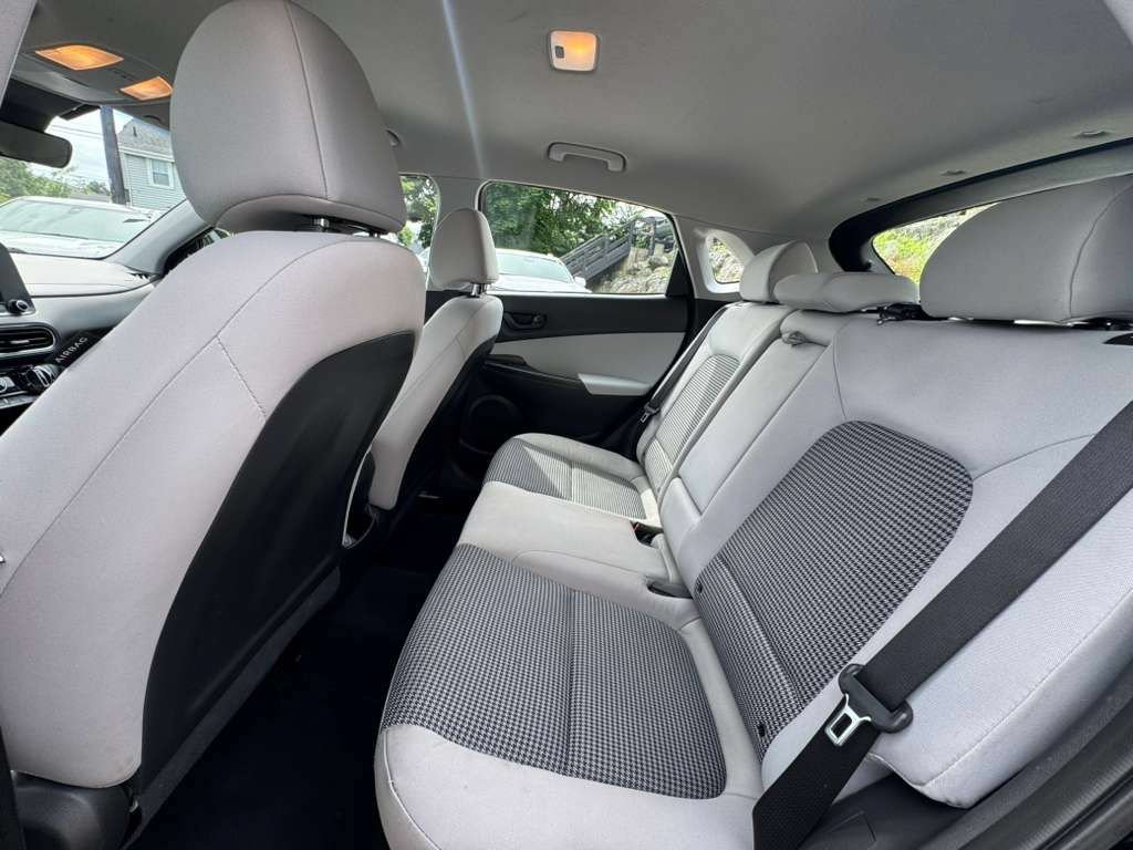 Certified 2023 Hyundai Kona SE w/ Cargo Package AWD/4WD image 19
