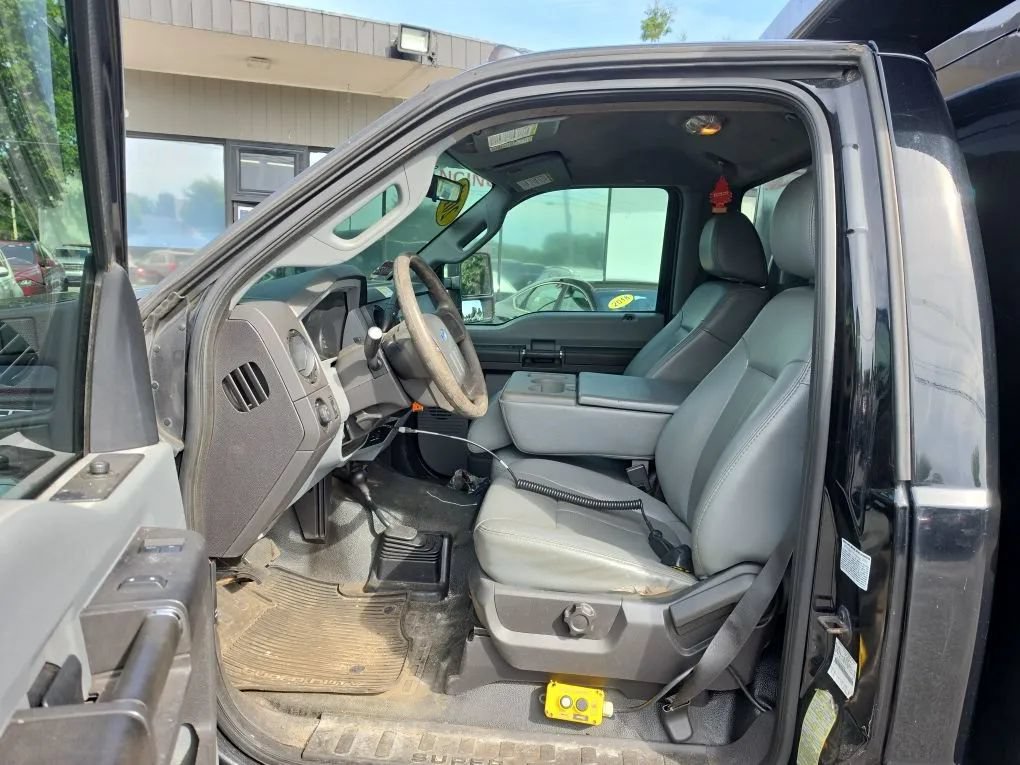 Used 2012 Ford F550 4x4 Regular Cab Super Duty image 13