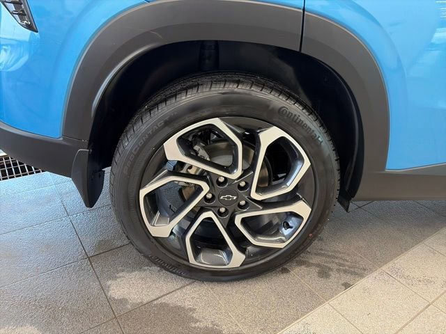 Used 2025 Chevrolet Trax RS w/ Driver Confidence Package image 63