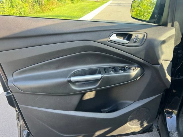 Used 2015 Ford Escape SE FWD image 16