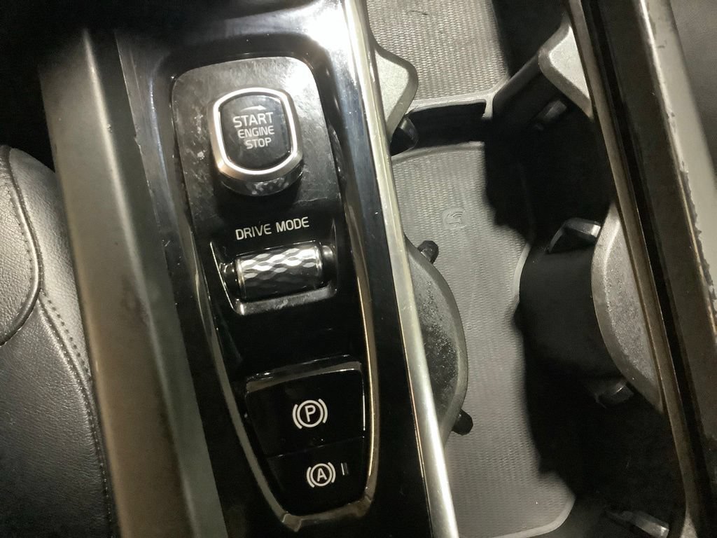Used 2020 Volvo S60 T6 Momentum AWD/4WD image 32