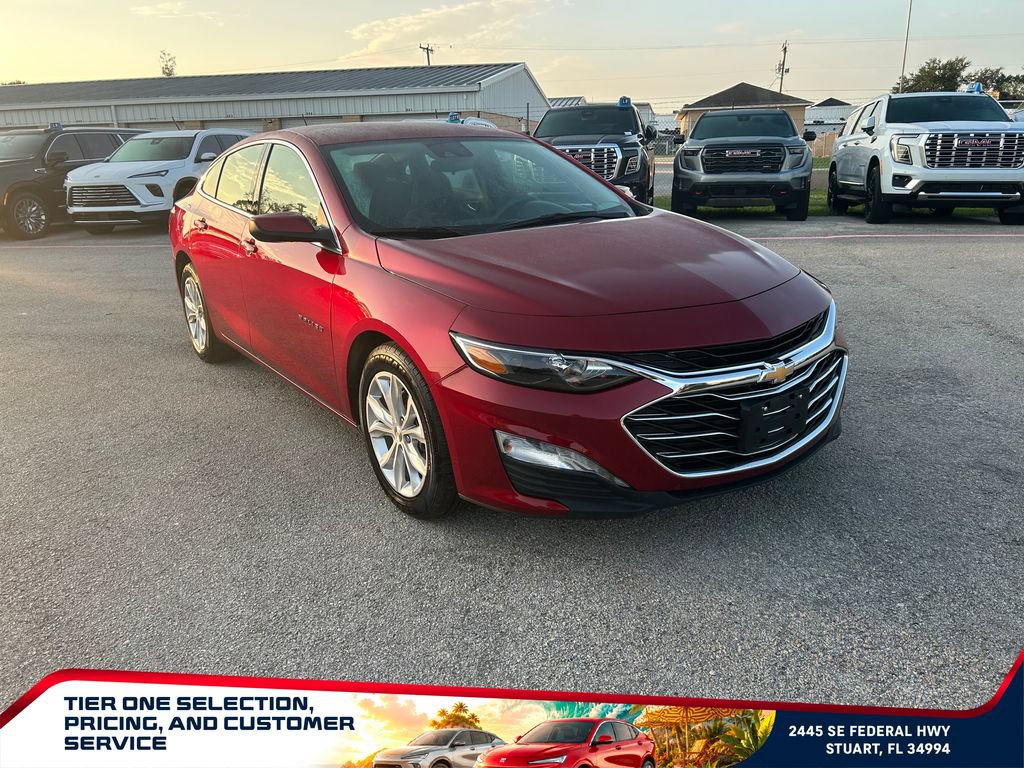 Used 2025 Chevrolet Malibu LT FWD image 3