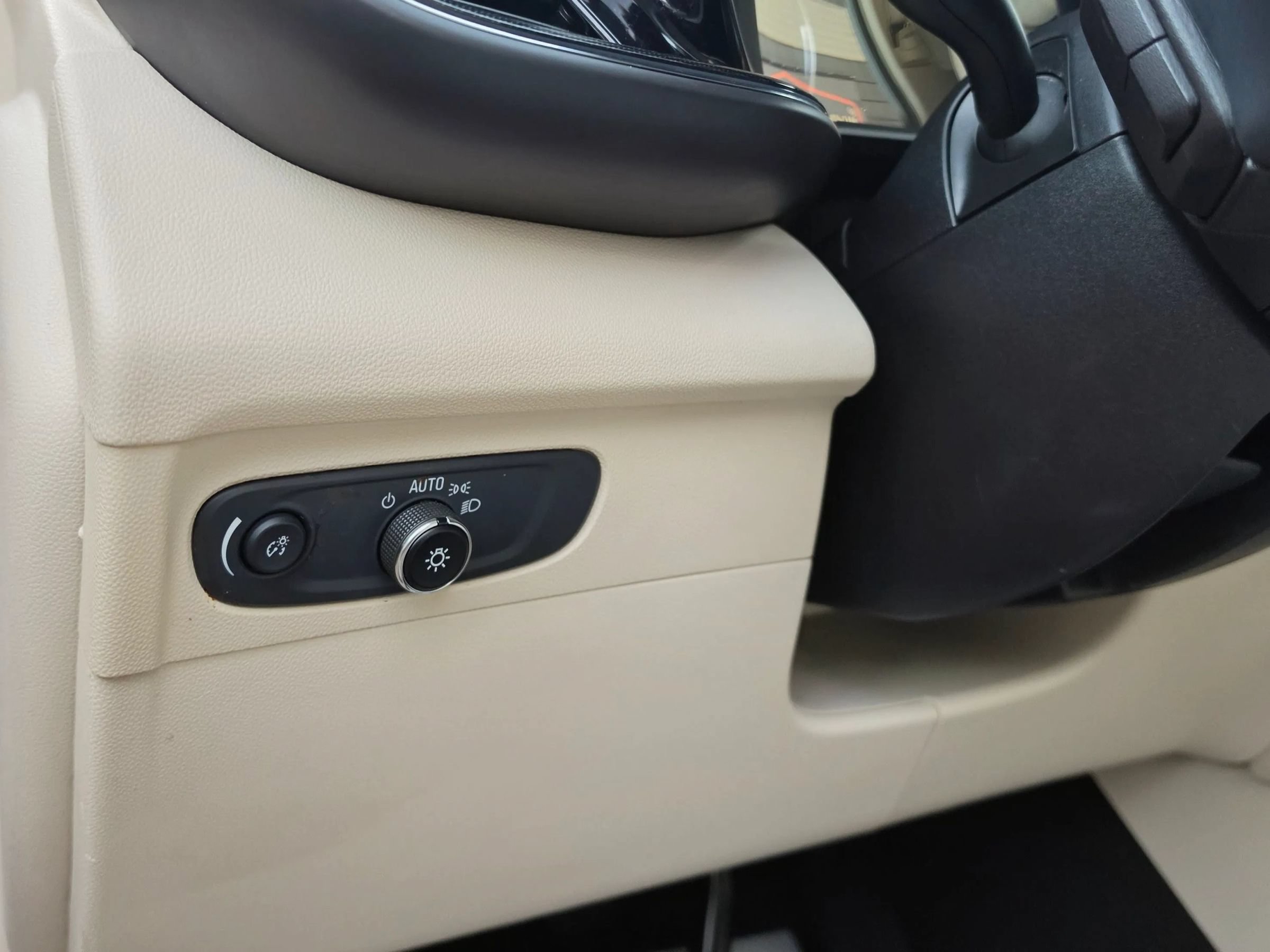 Used 2022 Buick Envision Preferred FWD image 22
