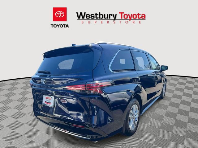 Certified 2025 Toyota Sienna Limited image 5