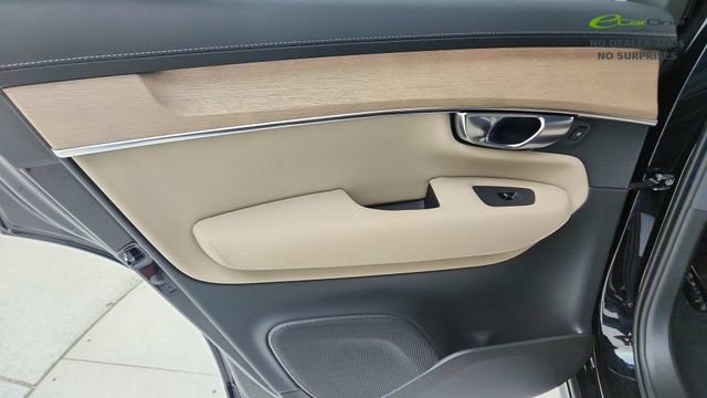Used 2026 Volvo XC90 B5 Plus w/ Protection Package AWD/4WD image 50
