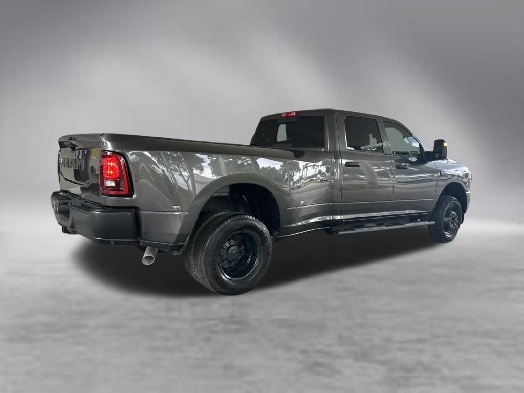 Used 2025 RAM 3500 Tradesman AWD/4WD image 3