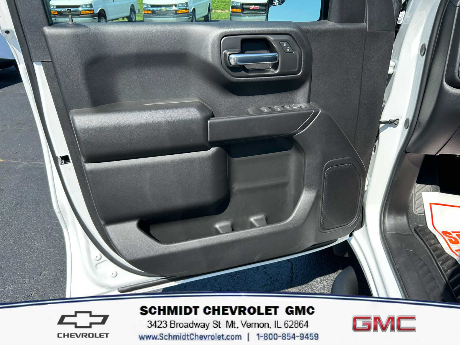 New 2026 Chevrolet Silverado 1500 Custom w/ Turbomax Blackout Package AWD/4WD image 24