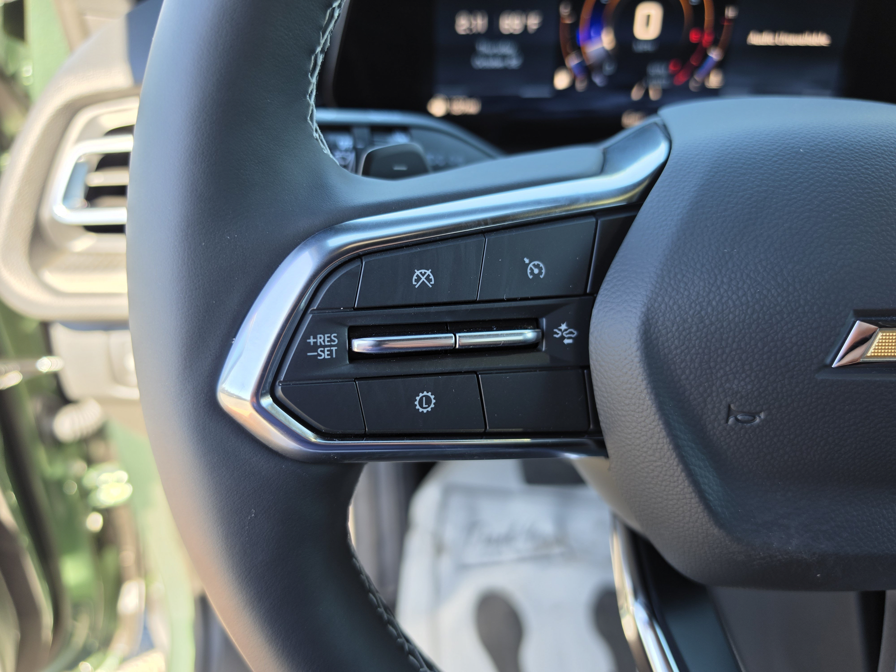 New 2027 Chevrolet Traverse LT w/ Driver Confidence Package FWD image 34
