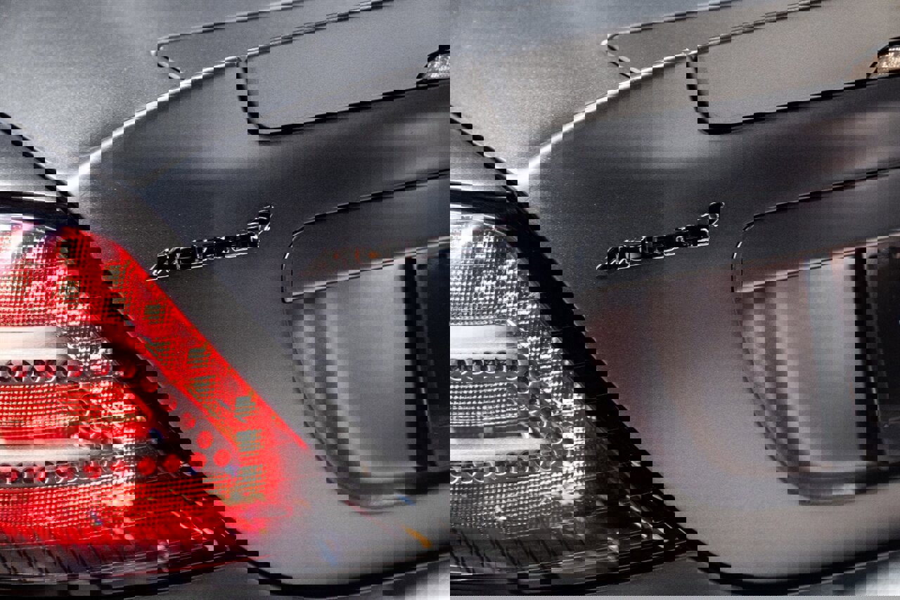 Used 2005 Mercedes-Benz SLR image 36