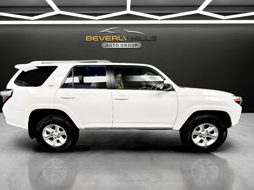 Used 2017 Toyota 4Runner SR5 image 6